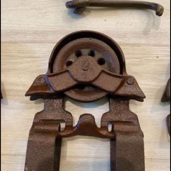 Vintage Barn Door Hardware Rollers - Picture 2 of 3